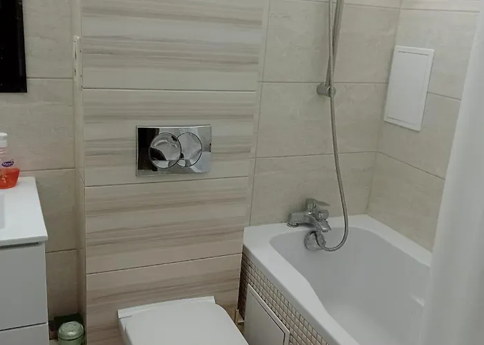 Free Parking Aparts *