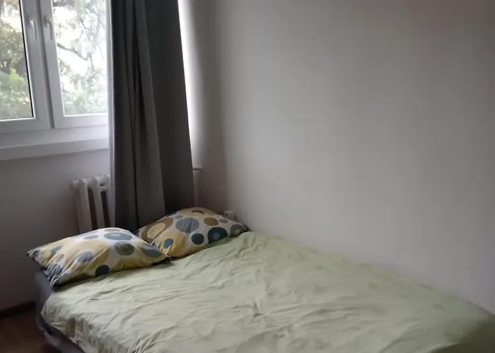 Free Parking Aparts *